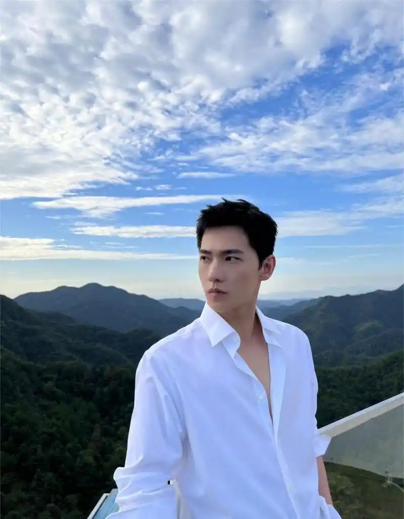 杨洋为何从男神变成了万人嫌弃的对象?