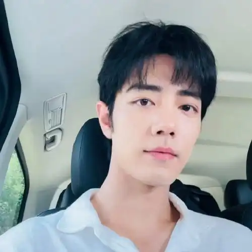 肖战##肖战白t自拍##日常见肖战