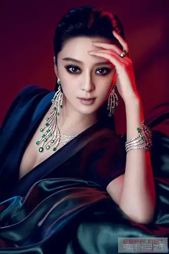 范爷最新代言cartier珠宝大片气场是可以拿来玩的