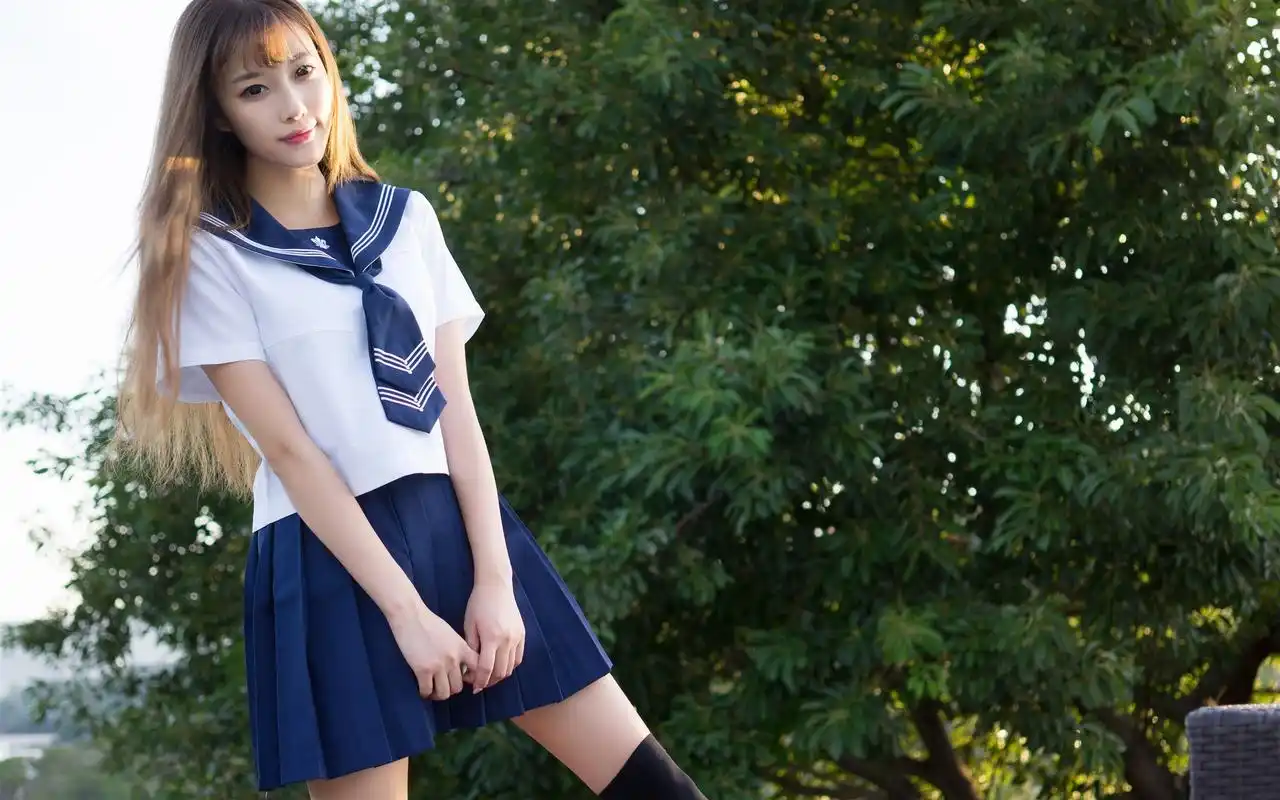水手服美女性感丝袜制服写真图片桌面壁纸