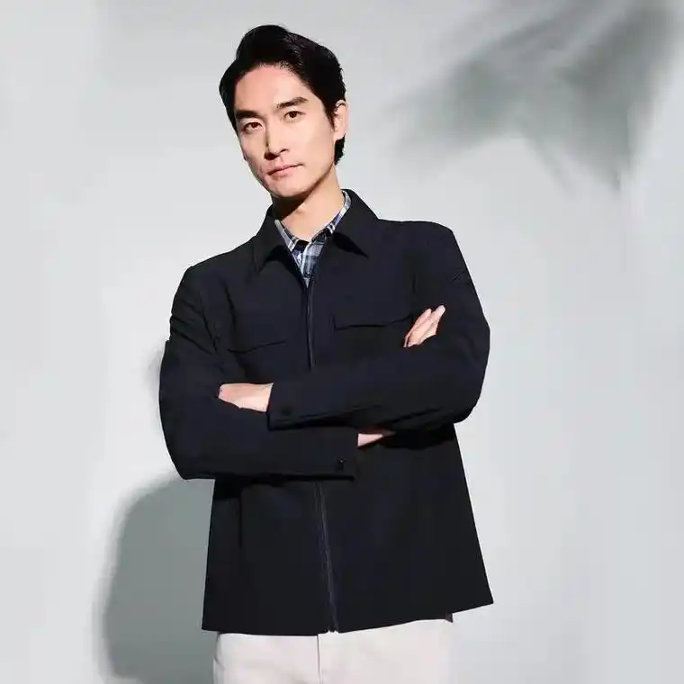 干部夹克新款.款式说明: 领型采用翻领,胸前袋,袖口暗扣可开 - 抖音