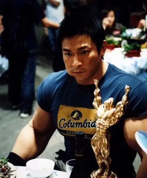 刘德华电影被删减7分钟后付出的是大只佬从神作到烂片的代价