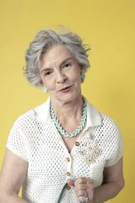 58到88的女性发型这样剪花白头发也很美