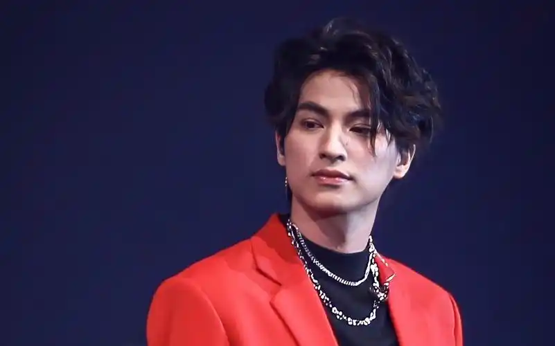 gulfkanawut糕卡娜1219bf演唱会糕选的歌总让我自动带入缪苏帕又是小