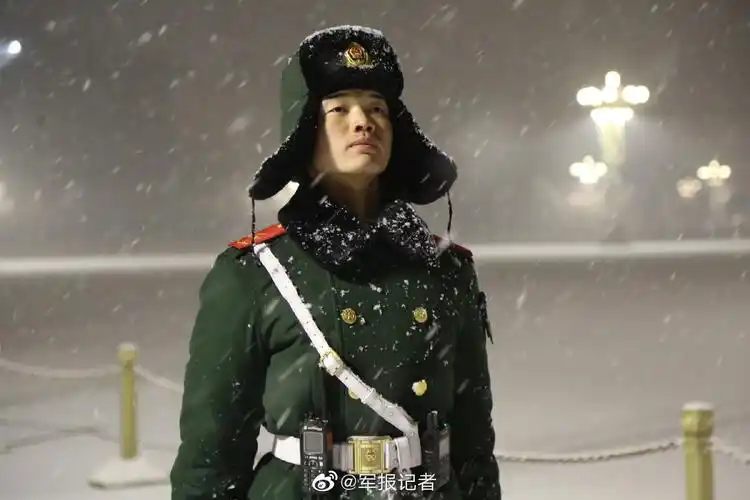 风雪中执勤,这才是最美的雪景!