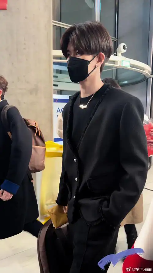 任嘉伦巴黎时装周##任嘉伦