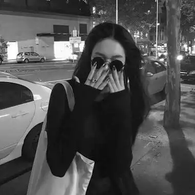 高冷气质黑白女生头像 唯美女生微信头像图片高清_女生头像_美头网