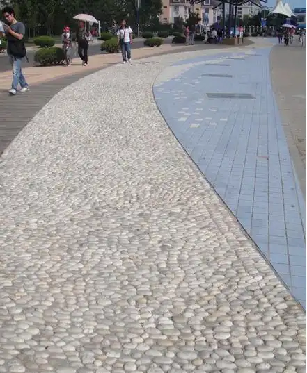 园林景观工程水池铺地专用雨花石 鹅卵石