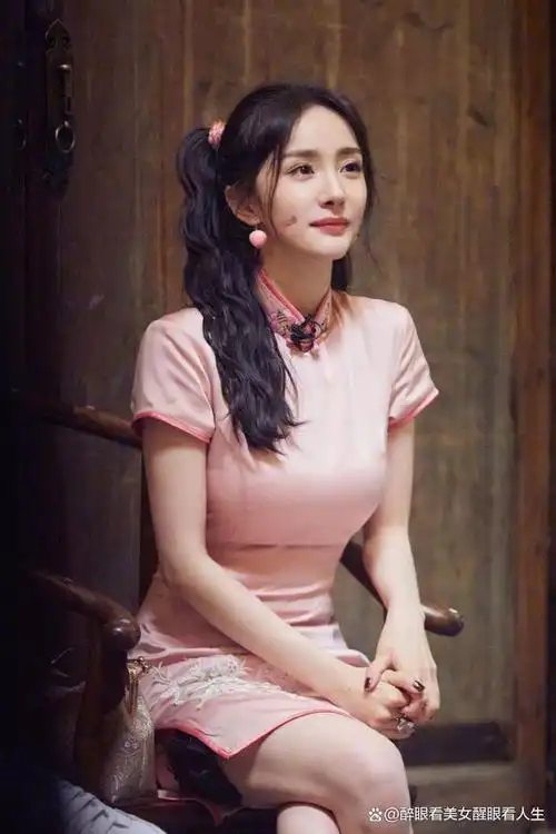 杨幂,身高166cm,体重45kg,处女座.