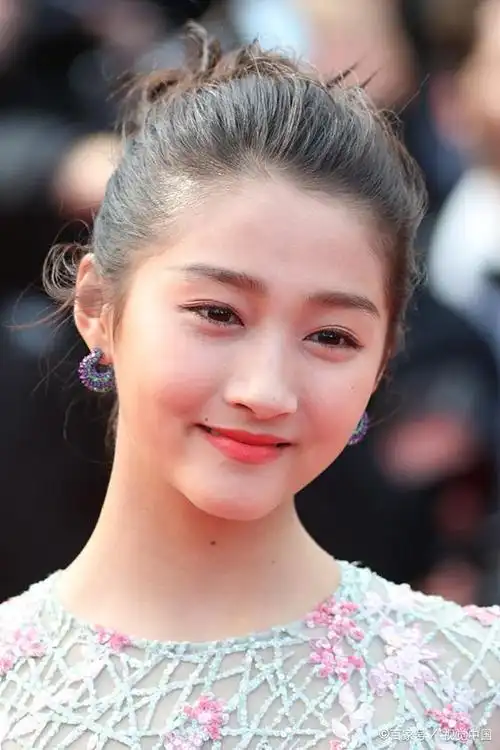 关晓彤的颜值,其实一直都在线