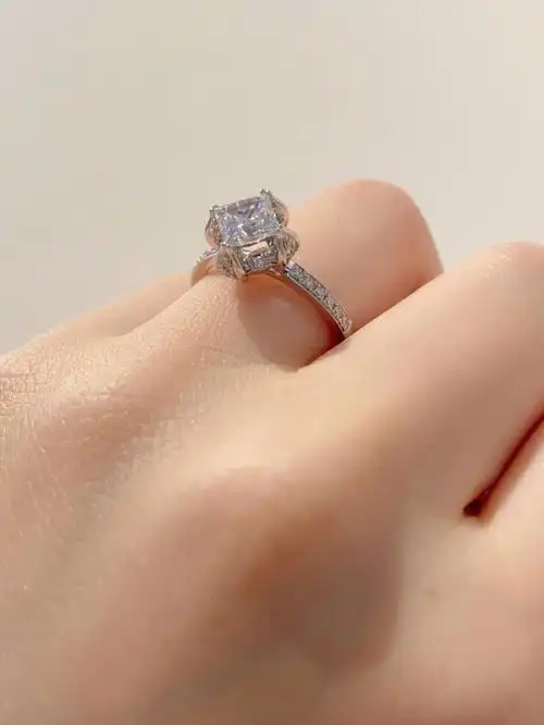 ido10心10美克拉定制异形钻公主方