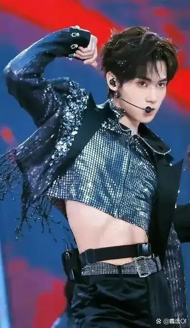 时代少年团全员腹肌来了!