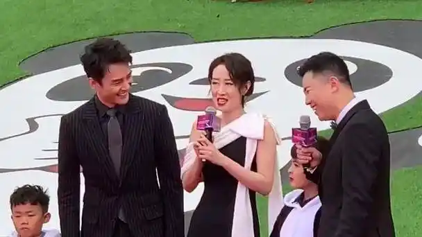 中国电视好演员盛典红毯:吴刚比心超可爱,刘敏涛王凯姐弟合体_西装_穿