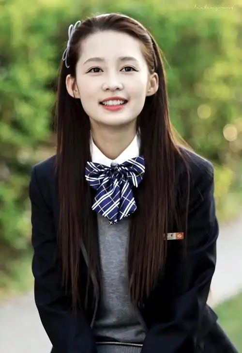 女星校服造型7:李沁