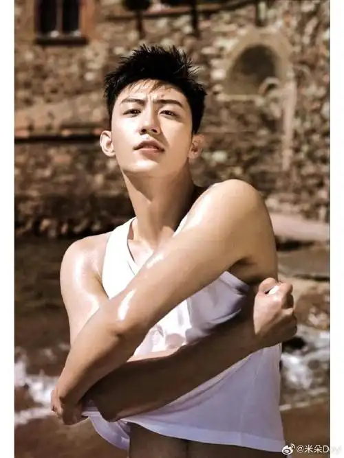 黄景瑜穿了不如不穿##极限挑战##黄景瑜极限挑战