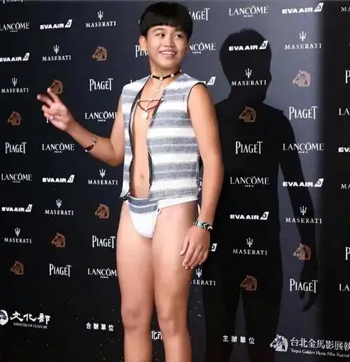 渔网,半裸,蕾丝,男明星没被扒出的"底裤",全在红毯暴露了