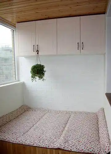 越来越多人喜欢把阳台改成卧室老师傅看了直摇头入住就后悔了