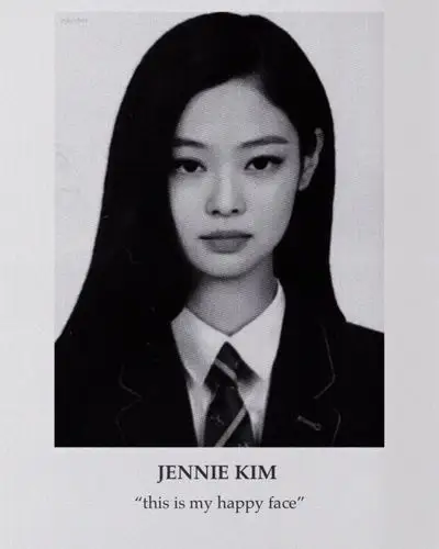 jennie 暗黑系证件照_腾讯新闻
