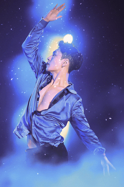 wuli张艺兴生日作文:感谢歌迷,感恩妈妈!