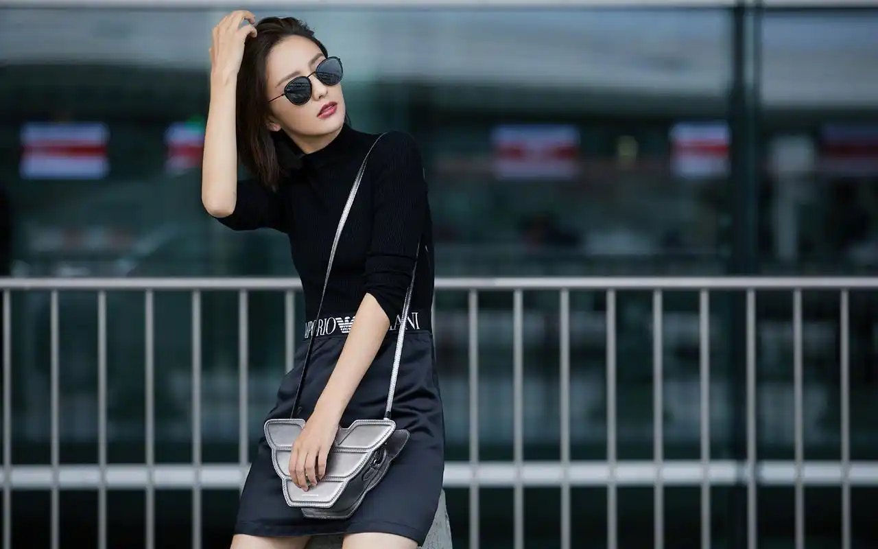 佟丽娅优雅性感高清桌面壁纸