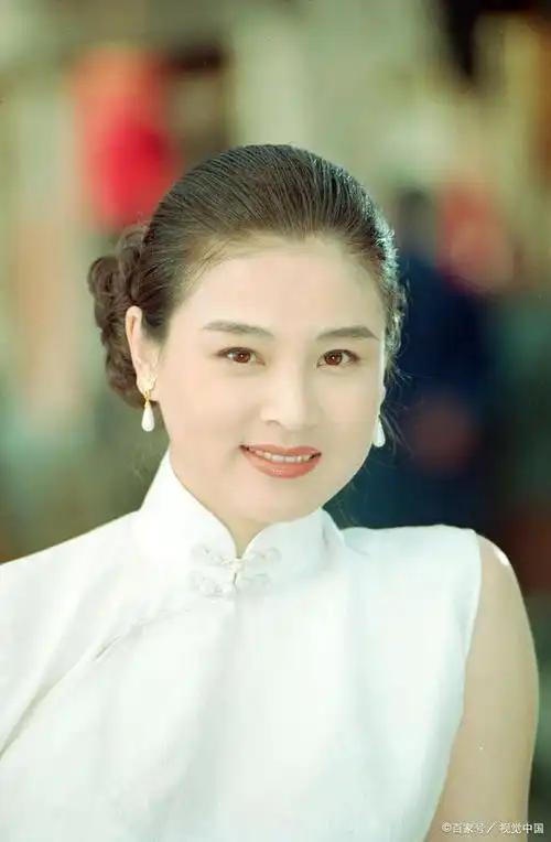 赵明明是一位中国内地女演员,出生于1970年3月13日,满族,毕业于吉林