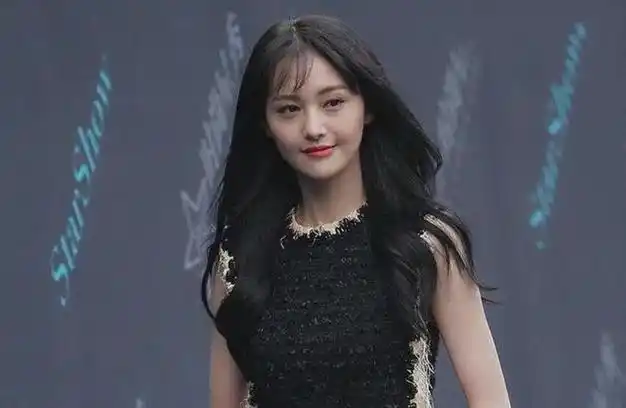 热搜爆了,法院认定郑爽无财产可供执行,之前被强制执行9050万