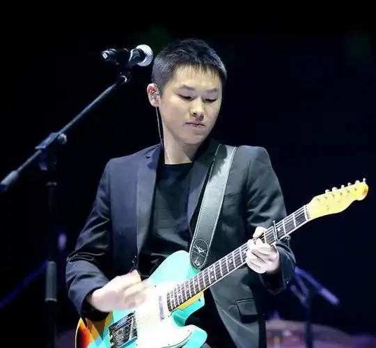 p>梁博,2012年《 a target="_blank" href="/item/中国好声音">中国