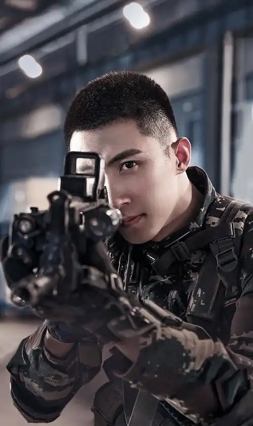 2021剧「穿制服的男主」4:黄景瑜《爱上特种兵》特警