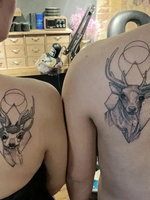 情侣麋鹿_纹身图案手稿图片_磊子的纹身作品集