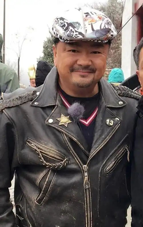 54岁洪剑涛与妻子恩爱几十年为何他却不打算留财产给儿子