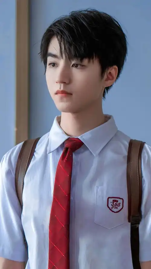 王俊凯 190528 喻恩泰工作室《我是班主任》 修图