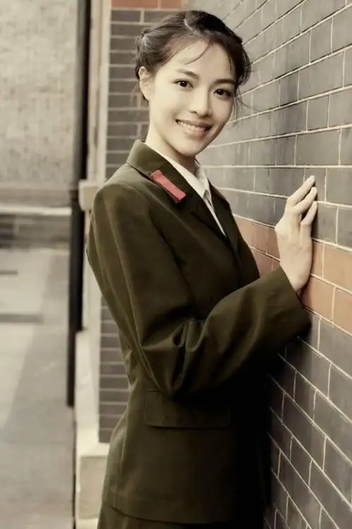 《芳华》:子辈再现父辈青春,八九零后还原五六零后(图)