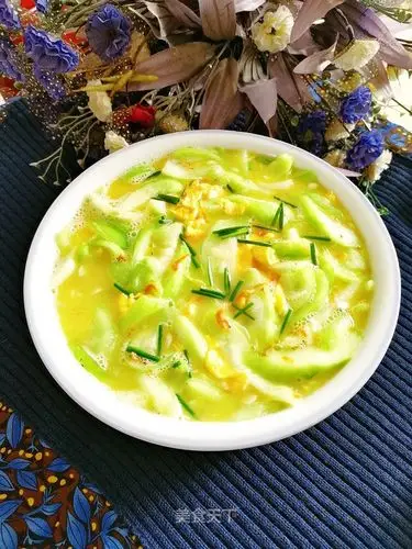 丝瓜虾米鸡蛋汤的做法步骤_芊芊_dokzbcavirai_美食天下