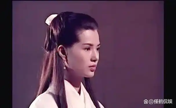 李若彤深知小龙女在书中的重要性,她性格温软天真,但因自信不足而犹豫