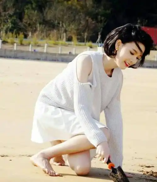 原以为这三位娃娃脸女星身高不超过158!赵丽颖陈瑶太出人意料!