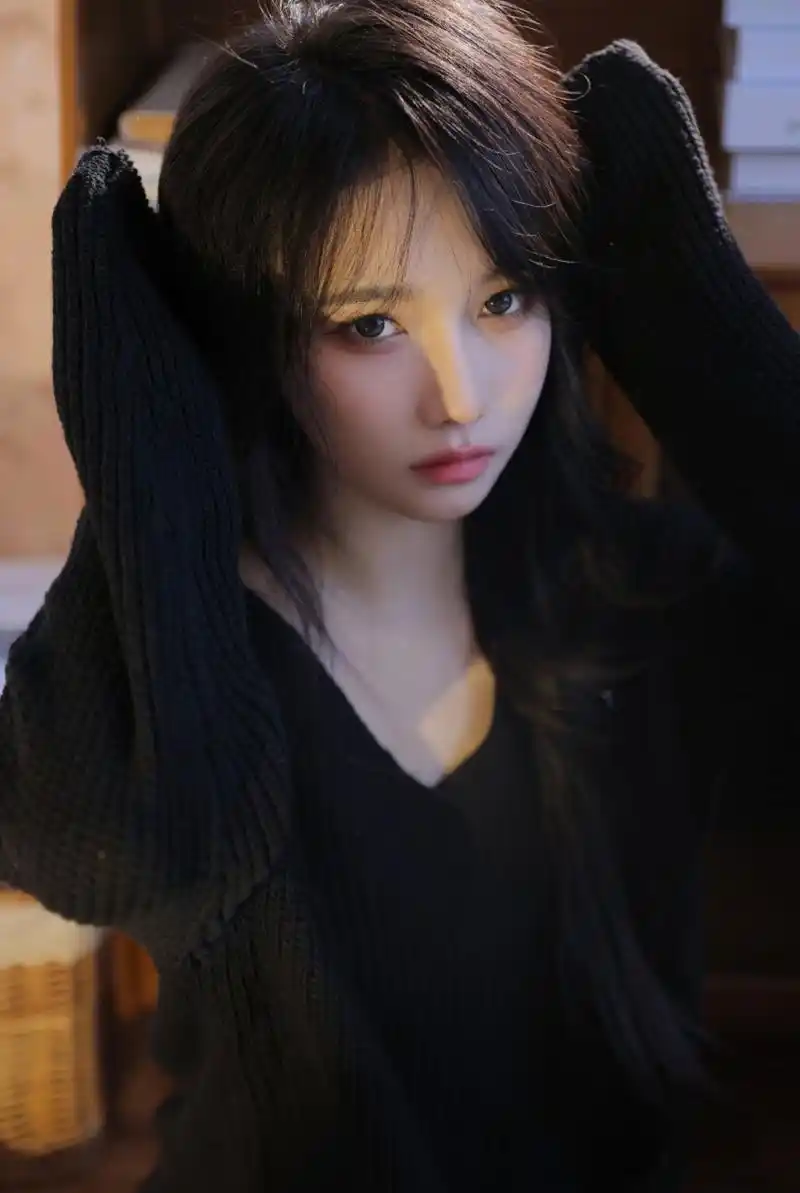 宋昕冉这神态与颜值堪称纯欲天花板,比那些网红还诱人,太迷人了!