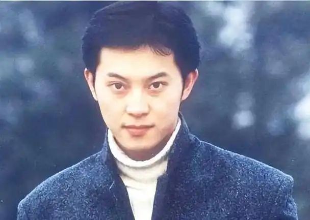 谁年轻时还不是个帅哥了!鹿晗不意外,黄渤,和他竟然也帅过?