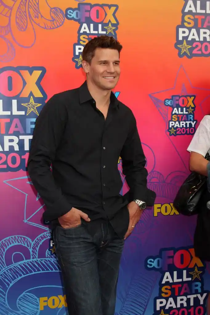 david 纳兹,洛杉矶-8 月 2: 大卫 · 纳兹 2010年狐狸夏天抵达按旅游