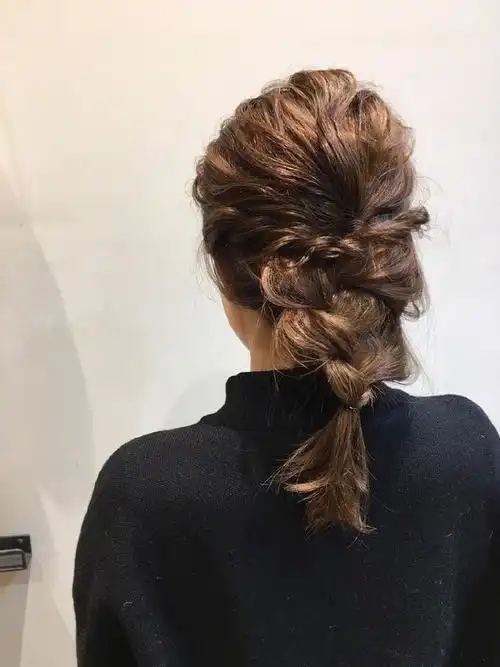 法国巴黎女人的发型真是百看不厌#.lns