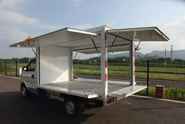 小编点评:正如小编上面所说的,东风小康c55翼创富售货车与五菱荣光