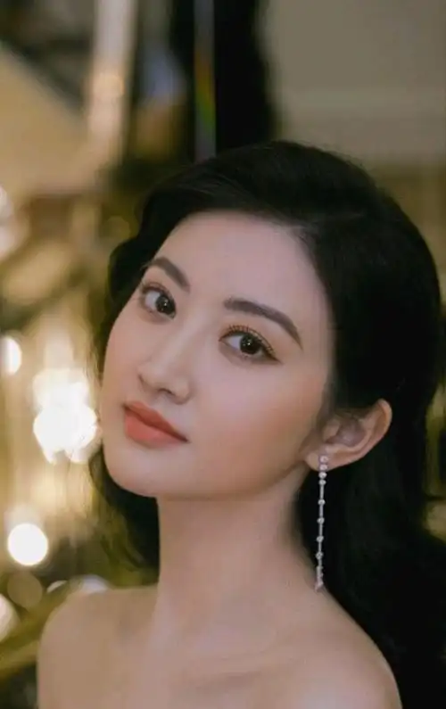 最美校花景甜难得一见的照片