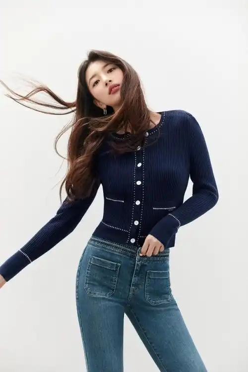 国民初恋裴秀智的美貌大赏牛仔裤也太衬身材啦