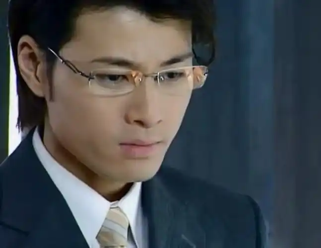 不过当年林韦君可是红极一时的偶像剧女神呢.