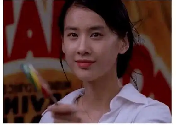 黄圣依凭借《功夫》一夜成名,却和星爷决裂,拜赵本山为师_周星驰_豪门