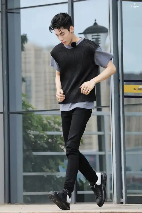 王子异的换衣频率比我每天为他开的贴还勤