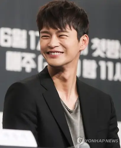 专访韩星徐仁国梦想成为气质老男神