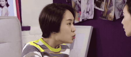 的胡一统一样偶尔出现,而是同样重要,她带着江南嫁给了杜伟(高亚麟饰)