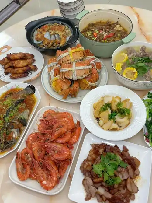 今天公公生日婆婆做了满满一大桌菜