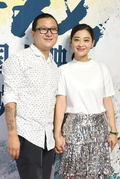 梅婷一家四口罕见同框结婚8年没做过饭洗过碗直呼命好嫁对了