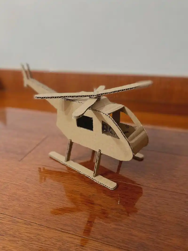 废旧纸板手工直升机05diy 从构图到完成整个飞机的制作,足足花了2.